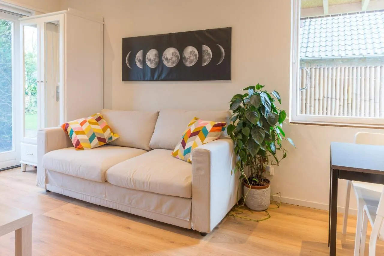 Left Garden Suite In Villa Near Centre And Tue Eindhoven Homestay